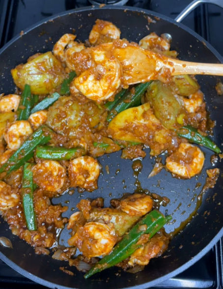 Spice & Sea: A Middle Eastern Twist on the Classic Seafood Boil