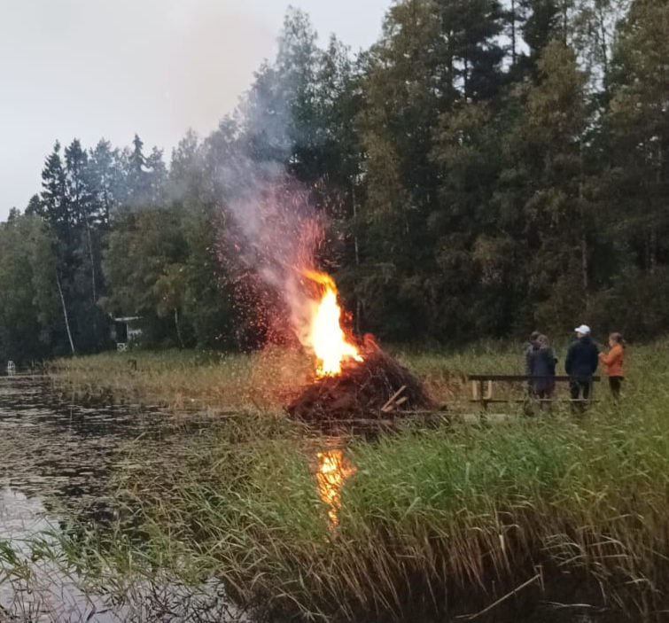 Tervetuloa pihakirppikseen ja juhlistamaan 80-vuotiasta Pellavaa! 🎇