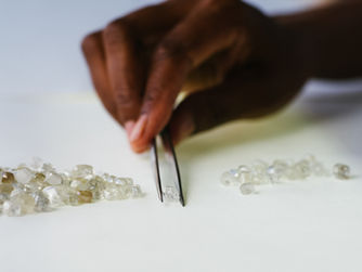 Diamond Dealers Are Losing Relevance