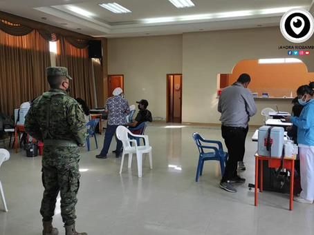 FUERZAS ARMADAS APOYA A LA SEGURIDAD EN LOS PUNTOS DE VACUNACIÓN