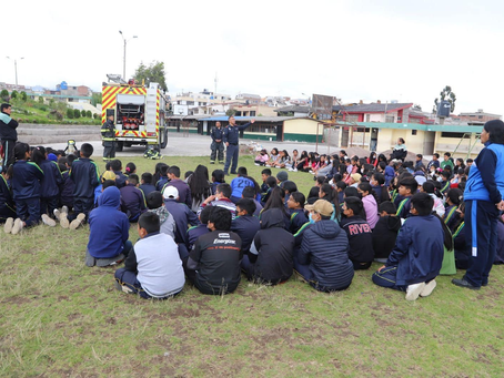 BOMBEROS VISITARON INSTITUCIONES EDUCATIVAS CON LA CAMPAÑA HOGAR SEGURO