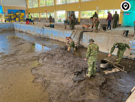 LA BRIGADA DE CABALLERÍA BLINDADA N.° 11 AYUDA EN LA LIMPIEZA DEL PARQUE ACUÁTICO LOS ELENES