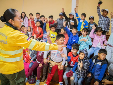 BOMBEROS RIOBAMBA VISITARON LA PARROQUIA DE LICÁN