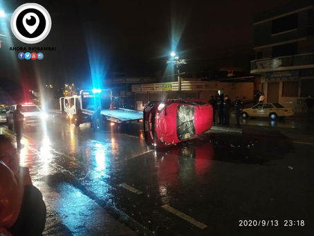 ACCIDENTE DE TRÁNSITO DEJA CUANTIOSOS DAÑOS MATERIALES