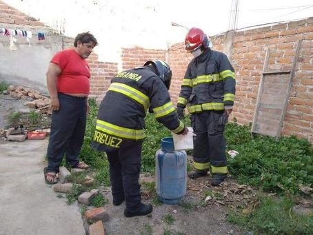 BOMBEROS CONTROLARON UNA FUGA DE GAS