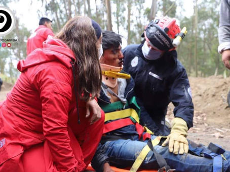 BOMBEROS RIOBAMBA ATENDIERON UN CONATO DE INCENDIO Y DOS ACCIDENTES VEHICULARES