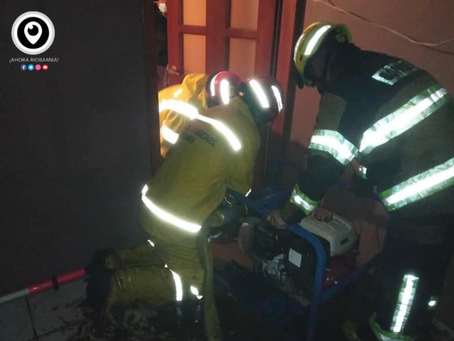 BOMBEROS RIOBAMBA BRINDA APOYO EN GUANO LUEGO DE FUERTES LLUVIAS
