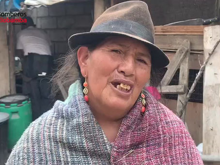 BOMBEROS RIOBAMBA COLABORA EN LA DISTRIBUCIÓN DE AGUA EN CALPI 