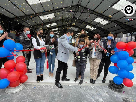 INAUGURACIÓN Y COLOCACIÓN DE PORCELANATO EN EL MERCADO SAN ALFONSO