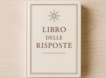 Libro delle Risposte su un tavolo 