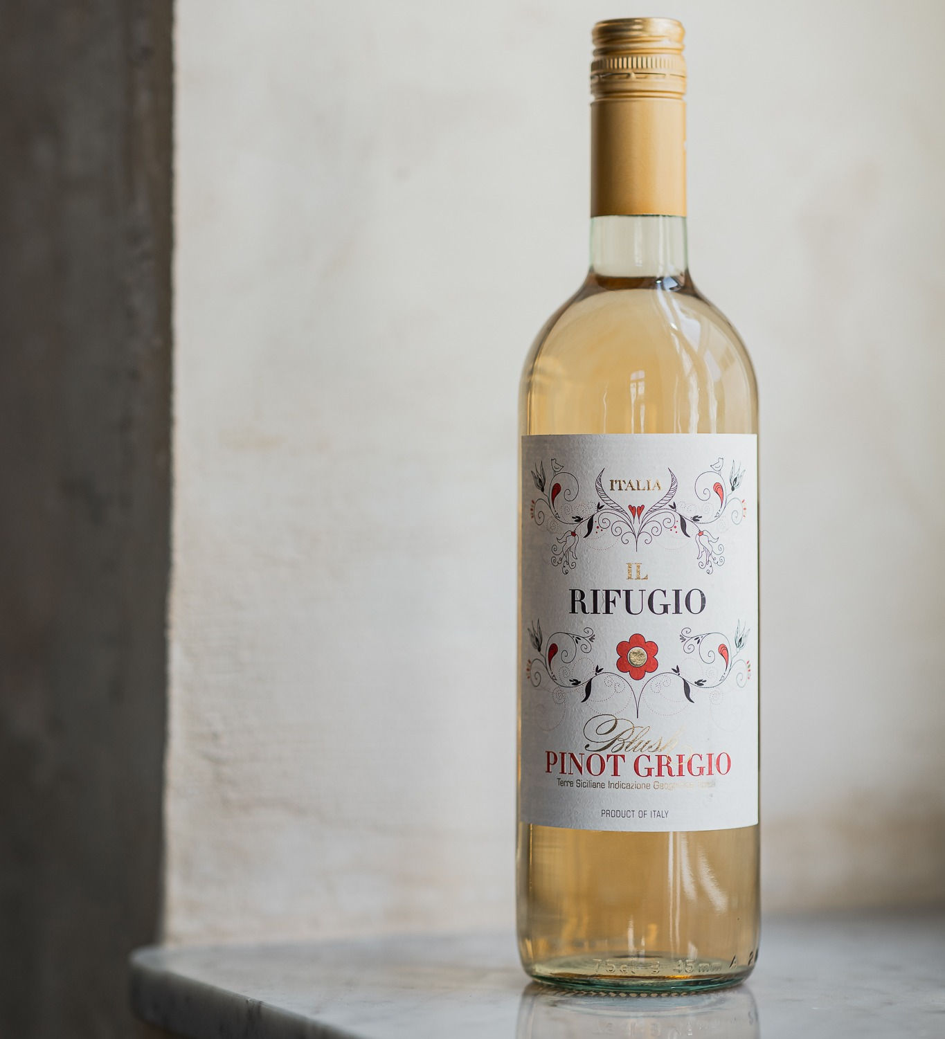 בקבוק יין רוזה לדוגמה