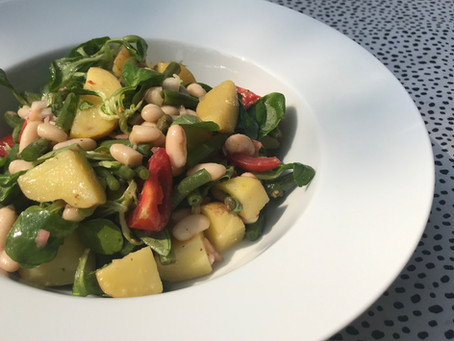 supersalade met vanalles uit de koelkast