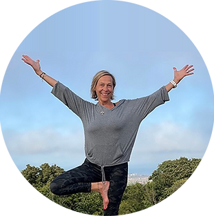 Linzi in a tree pose