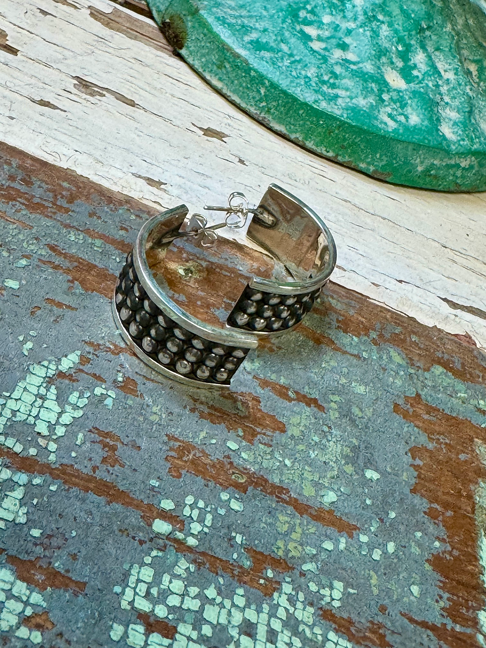 Thumbnail: Earring - S/S Half Moon Dot 