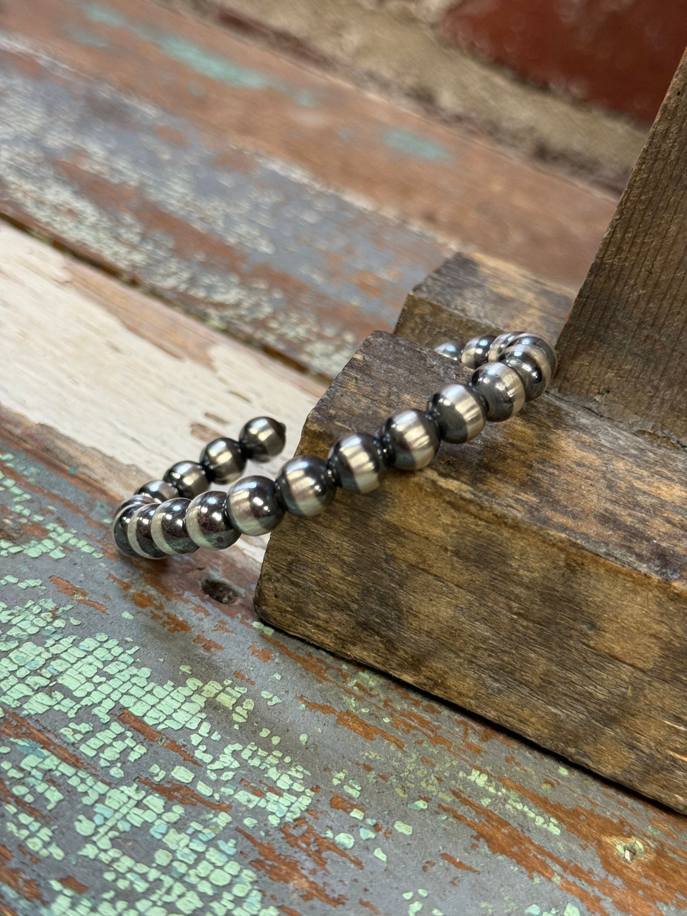 Cuff - 8mm Navajo Pearl 