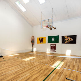 AirBnb Gym 1 (1).JPG