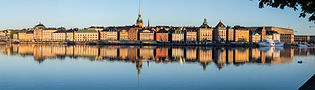 Trygg_OldTown_Morningsun_Pano (1).jpg