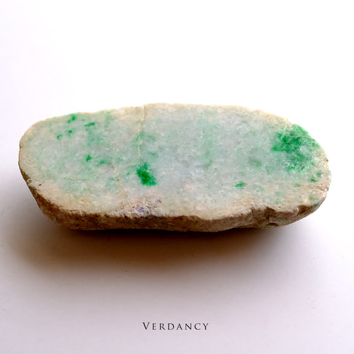 翡翠原石・置物【VERDANCY】97359 | 翡翠専門店 ジョイテック