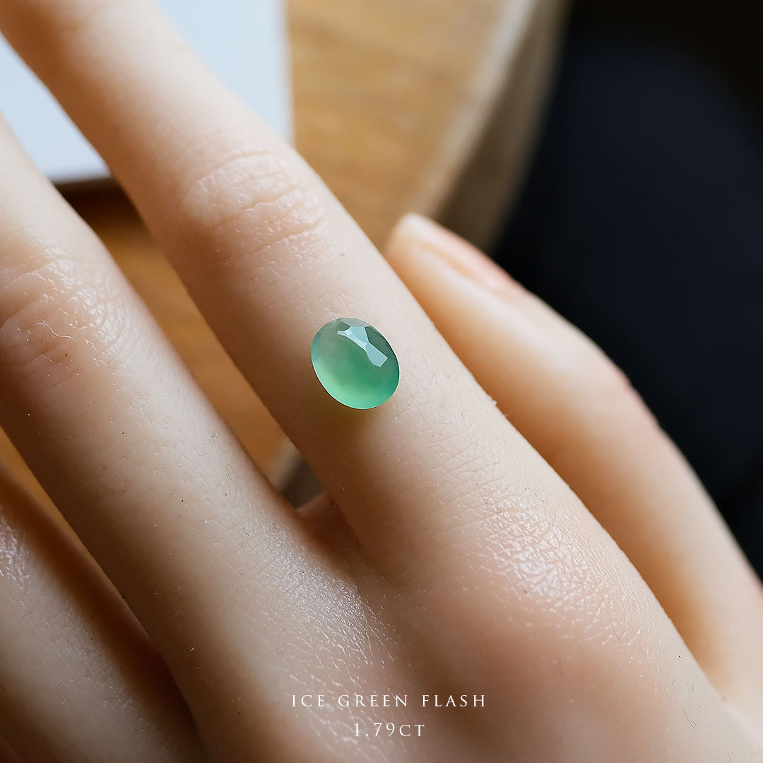翡翠ルース『ICE GREEN FLASH』1.79ct 98533