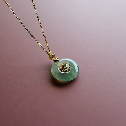 翡翠ペンダント 【ETERNAL EMERALD LAKE】94516 | 翡翠専門店 ジョイテック