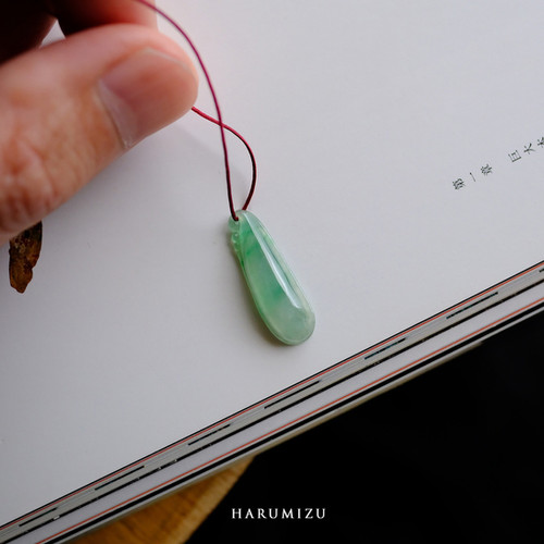 翡翠彫刻【HARUMIZU】99737 | 翡翠専門店 ジョイテック