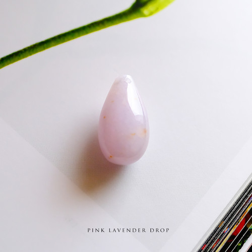 翡翠出品 翡翠彫刻【PINK LAVENDER DROP】98313 | 翡翠専門店 ジョイテック
