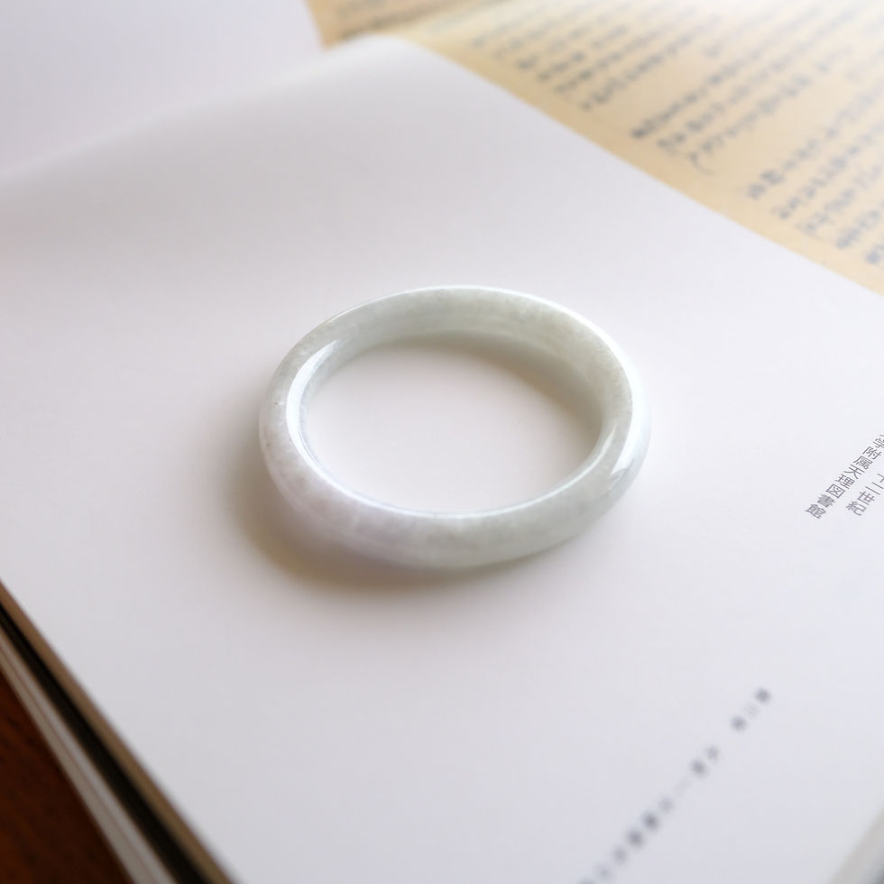 Thumbnail: 翡翠バングル 46.8mm『SHIRAYUKI』99913 Jadeite Bangle
