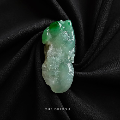 翡翠彫刻【THE DRAGON】96985 | 翡翠専門店 ジョイテック