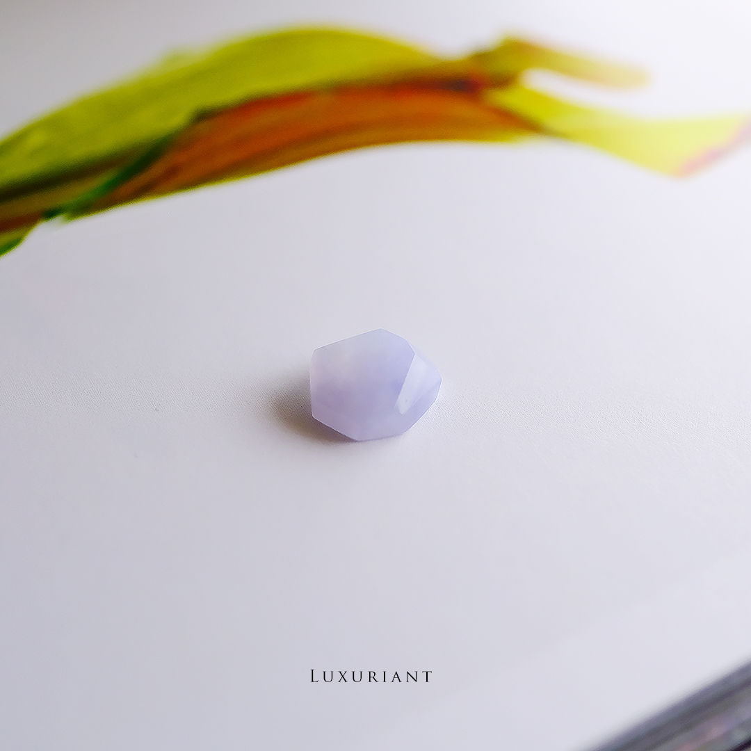 翡翠彫刻ルース　【LUXURIANT】94964