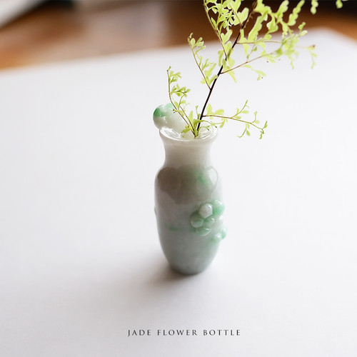 翡翠置物『JADE FLOWER BOTTLE』98899 | 翡翠専門店 ジョイテック
