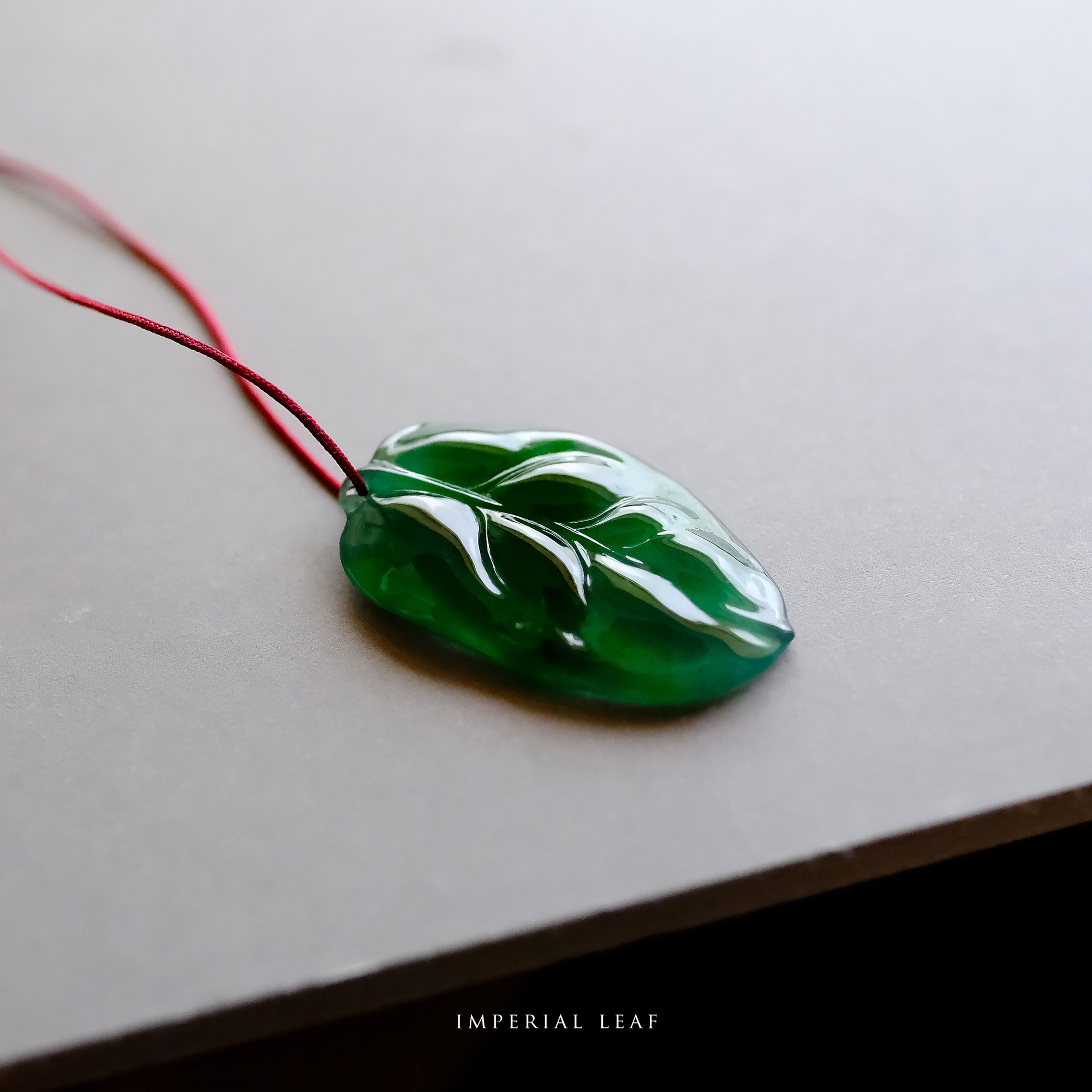 翡翠彫刻【IMPERIAL LEAF】97207