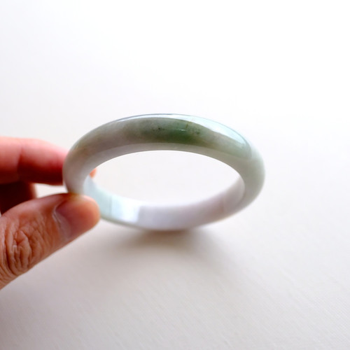 翡翠バングル 55.4mm『FUJI NO SHIZUKU』99436 | 翡翠専門店 ジョイテック
