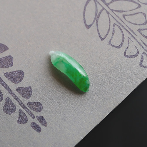 翡翠彫刻『URUURU KAJITSU』98893 | 翡翠専門店 ジョイテック