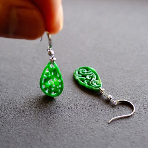 翡翠彫刻ピアス 96344 | 翡翠専門店 ジョイテック