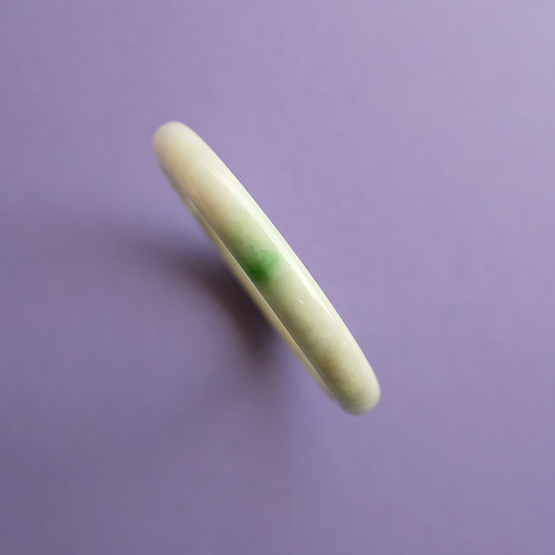 翡翠バングル『TAKACHIHO』51.3mm 98937 | 翡翠専門店 ジョイテック