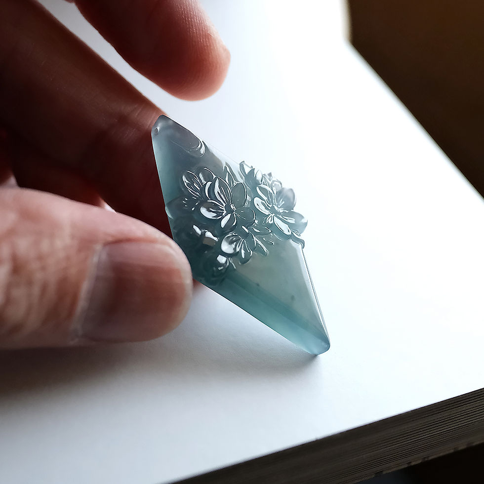 Thumbnail: 翡翠彫刻『DEEP SEA FLOWERS』99034