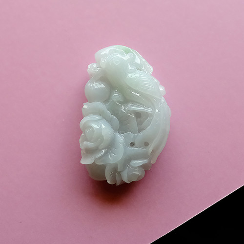 翡翠彫刻『花鳥』98705 | 翡翠専門店 ジョイテック