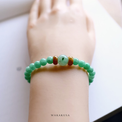 パワーちょちょぎれてる翡翠さん 翡翠ブレスレット『WAKAKUSA』98831 | 翡翠専門店 ジョイテック