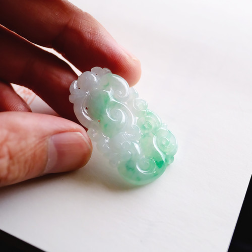 翡翠彫刻『MIREI』98563 | 翡翠専門店 ジョイテック