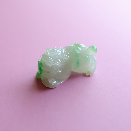 翡翠彫刻/置物『YAKUDOU PIXIU』98339 | 翡翠専門店 ジョイテック