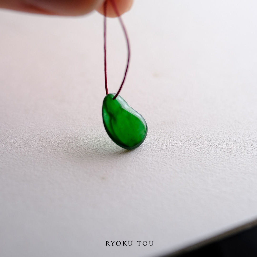 翡翠彫刻【RYOKU TOU 】99542