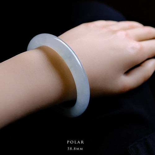 翡翠バングル【POLAR】58.8mm 97827 | 翡翠専門店 ジョイテック