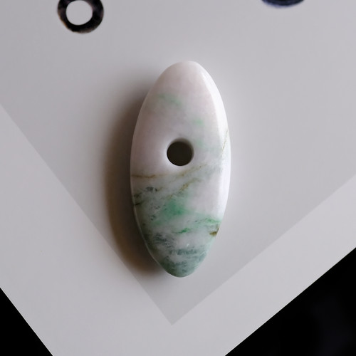 天然翡翠   根付 掛物   H6–11 天然翡翠 根付 掛物 H6–11
