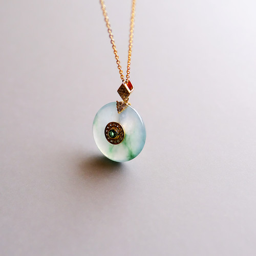 翡翠ペンダント 【ETERNAL EMERALD LAKE】94516 | 翡翠専門店 ジョイテック