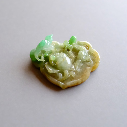翡翠貴婦人　　　　　　　　　　　翡翠彫刻 13fcbfe907b377118eb047771aab59