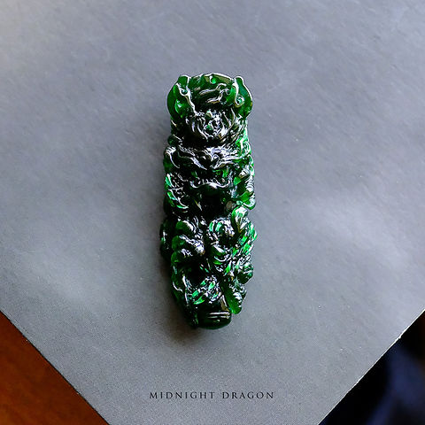 翡翠彫刻『MIDNIGHT DRAGON』99137 | 翡翠専門店 ジョイテック
