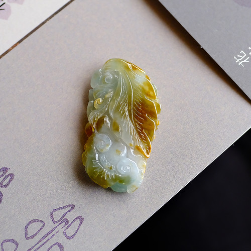 翡翠彫刻『BURMESE PHOENIX』98618 | 翡翠専門店 ジョイテック
