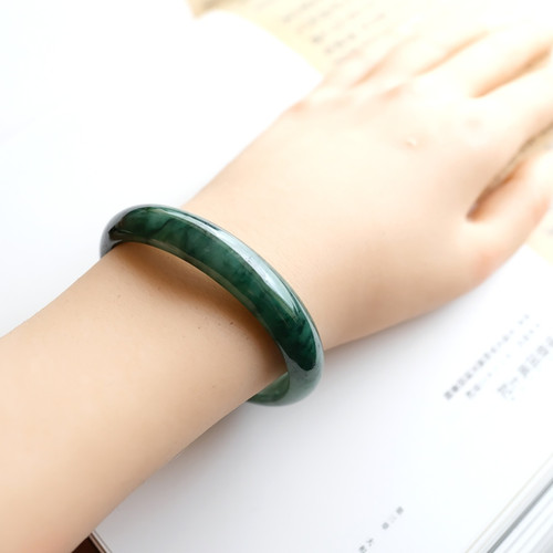 翡翠バングル 52.7*47.0mm『SHINEN』99415 | 翡翠専門店 ジョイテック