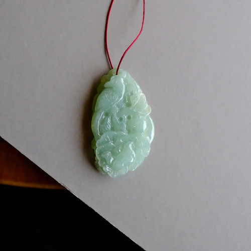 翡翠彫刻【LIGHT GREEN PHOENIX】99377 | 翡翠専門店 ジョイテック