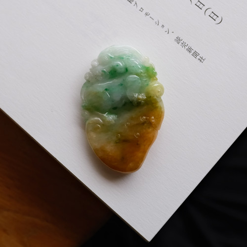 翡翠彫刻『HOUJU』99493 | 翡翠専門店 ジョイテック